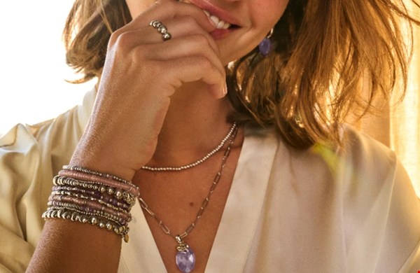 Wat zijn de populairste sieraden met edelstenen?